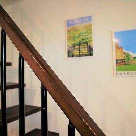 Mews Cottage ฮาร์โรเกต ภายนอก รูปภาพ