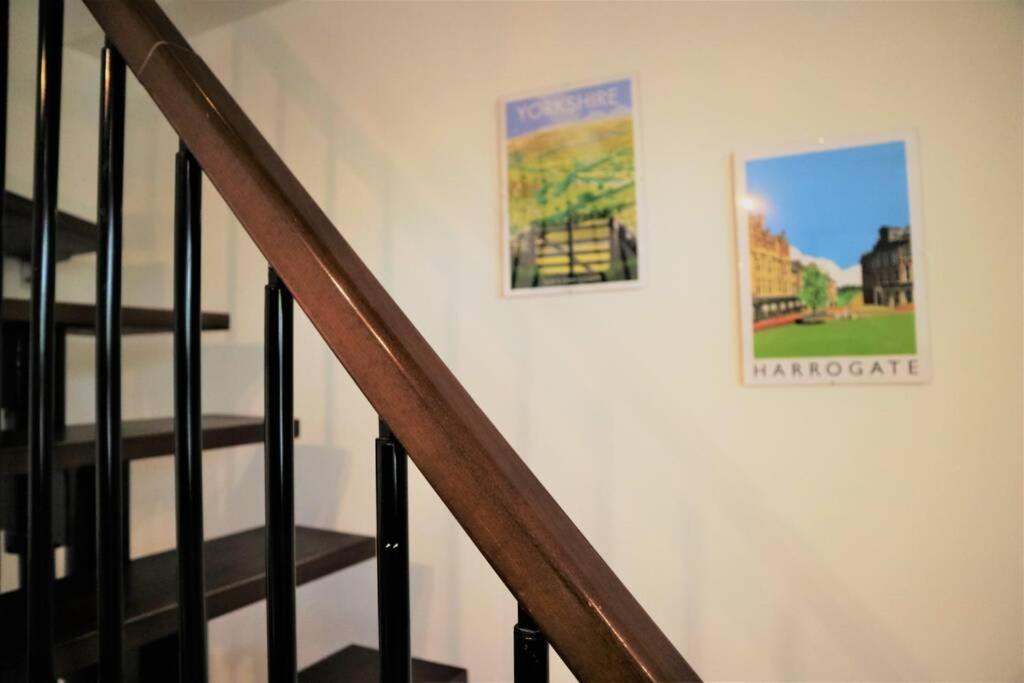Mews Cottage ฮาร์โรเกต ภายนอก รูปภาพ