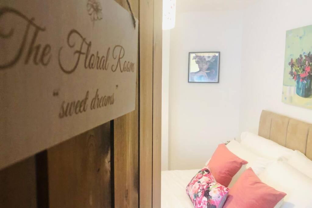 Mews Cottage ฮาร์โรเกต ภายนอก รูปภาพ