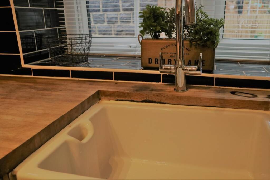 Mews Cottage ฮาร์โรเกต ภายนอก รูปภาพ