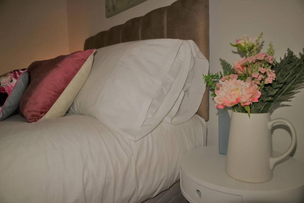 Mews Cottage ฮาร์โรเกต ภายนอก รูปภาพ